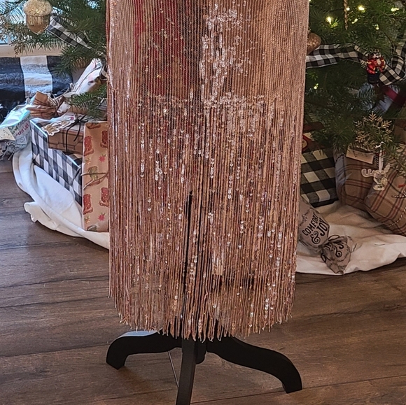 WORN ONCE! - FOREVER 21 - Beautiful shimmering gold party dress! Size S (4-6) - Picture 4 of 4